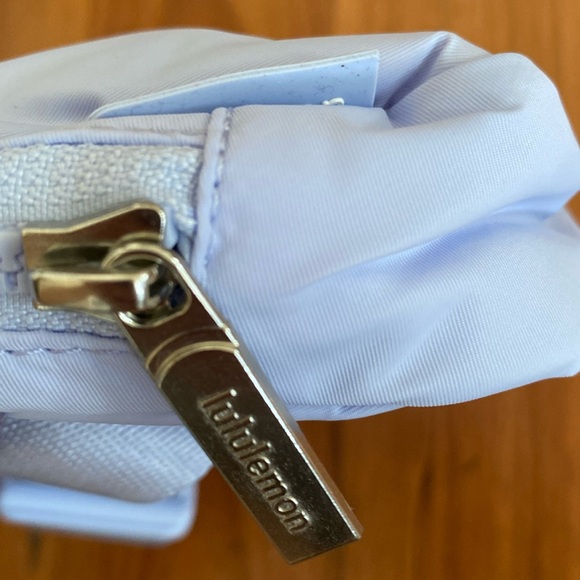 ❤️ Lululemon Extended Strap Everywhere Belt Bag EBB Pastel Blue NWT - Picture 3 of 12